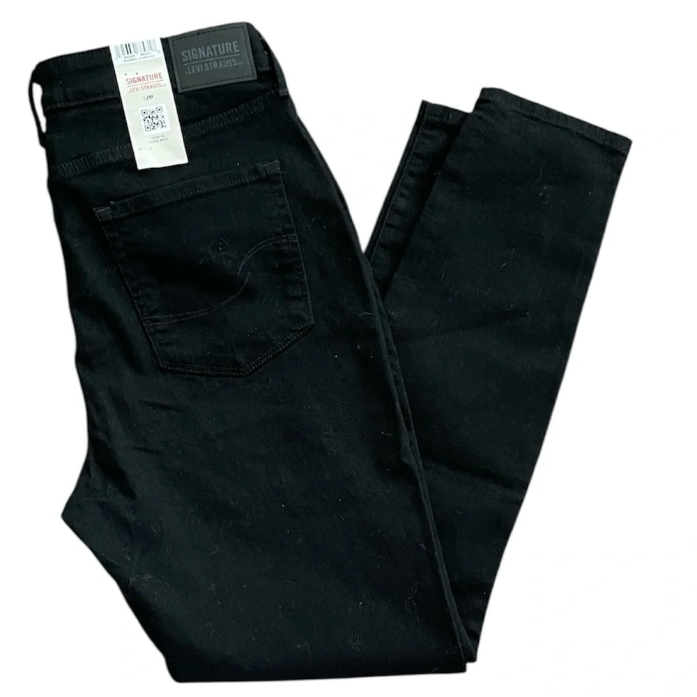 Signature‎ Levi’s High-Rise Skinny Jet Black Denim Pants - Picture 2 of 9